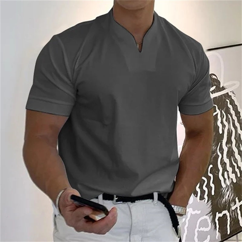 Camiseta deportiva de manga corta con cuello en V