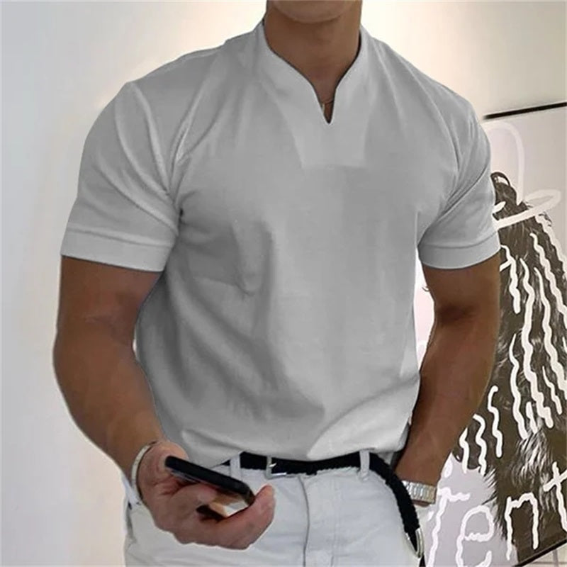 Camiseta deportiva de manga corta con cuello en V